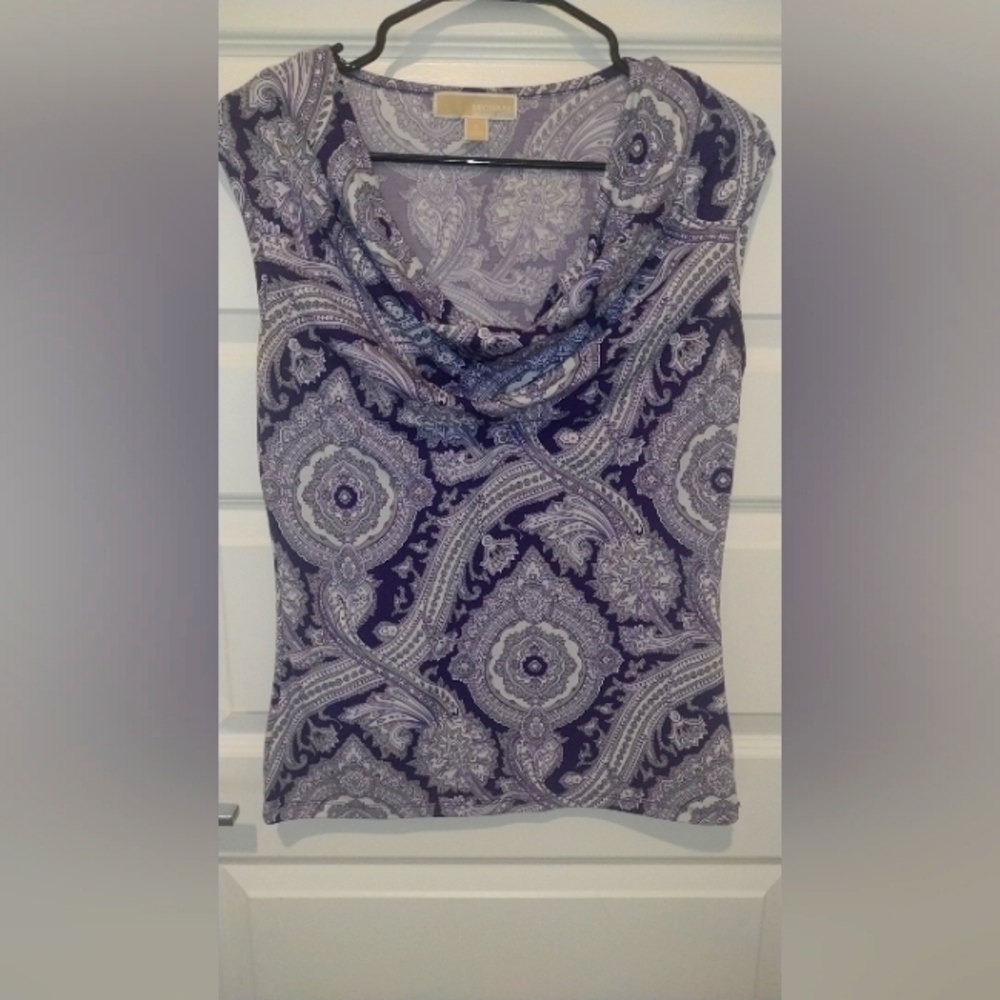 White and purple blouse tank top style